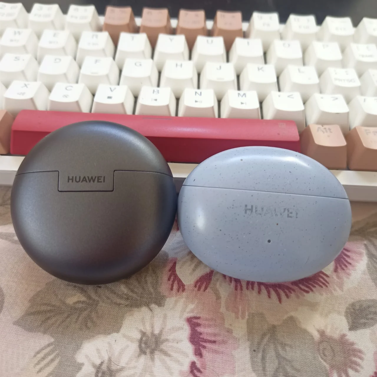 Huawei FreeBuds 7i vs 5i comparison wireless earbuds